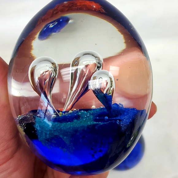 Vintage set of two hand blown art glass paperweightsBy Dynasty Gallery - Picture 5 of 7